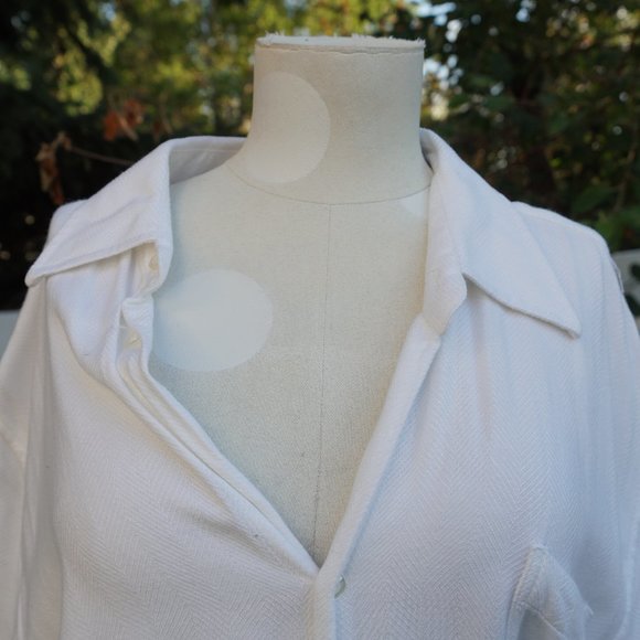 Short Sleeve White Button Down Shirt - Picture 4 of 4